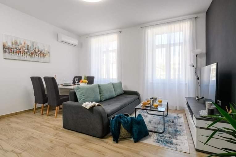 Cosy Klara Apartment